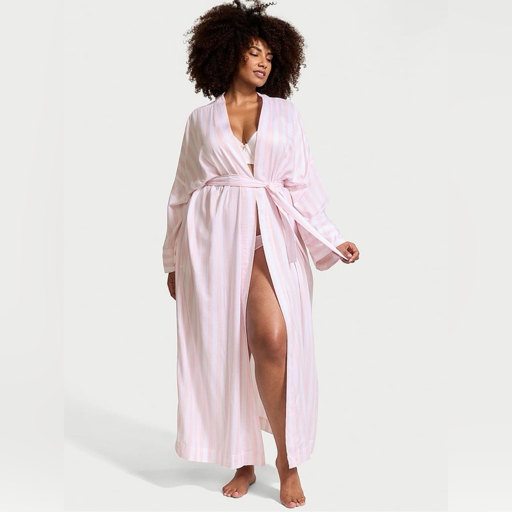 Victoria's Secret Light Pink Signature Striped long Robe size Medium